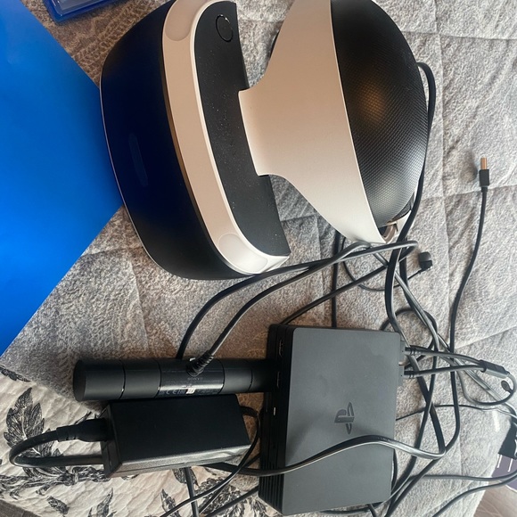 Play station 4 virtual reality headset - Picture 4 of 6